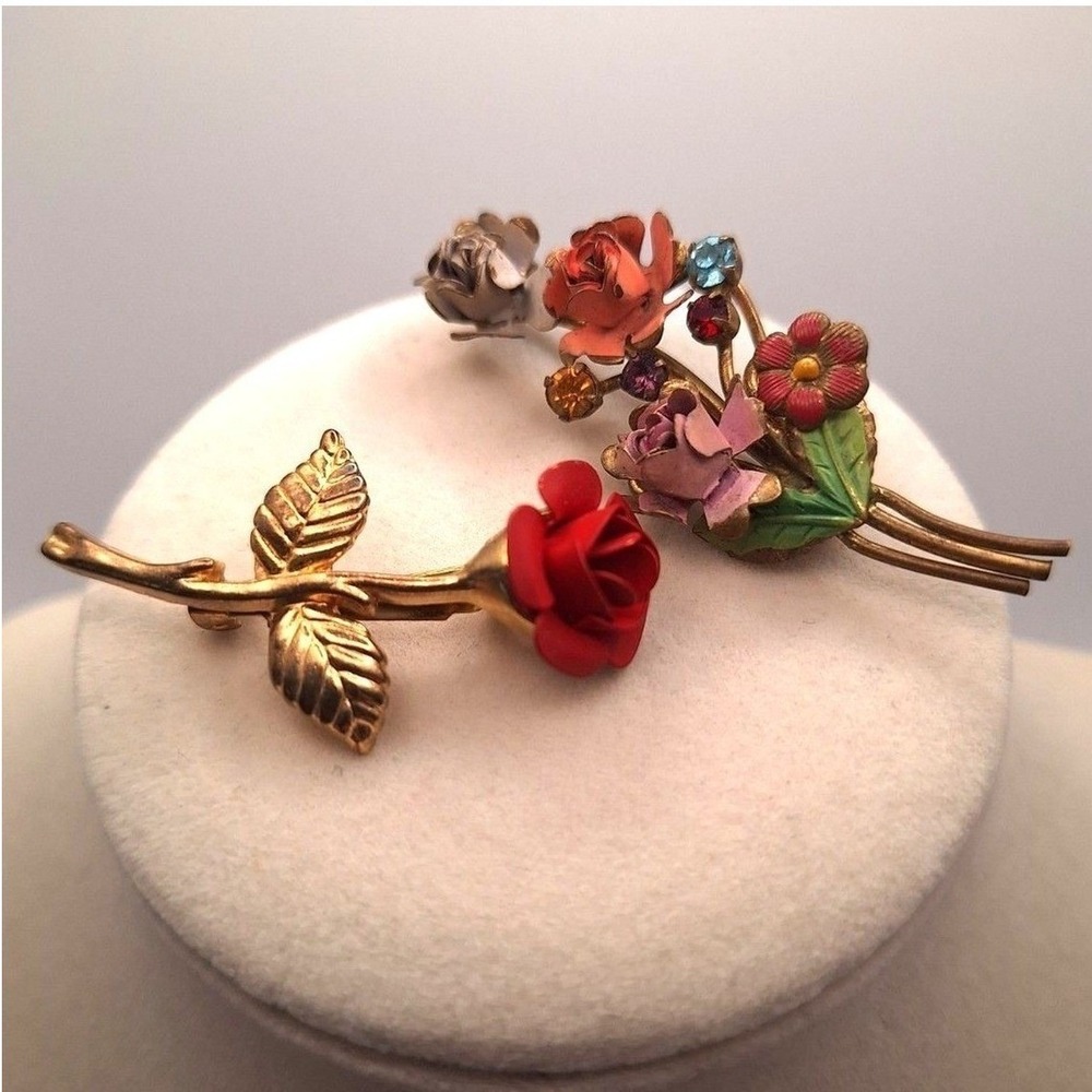 Vintage rose flower brooches set red pink orange enamel rhinestones gold tone